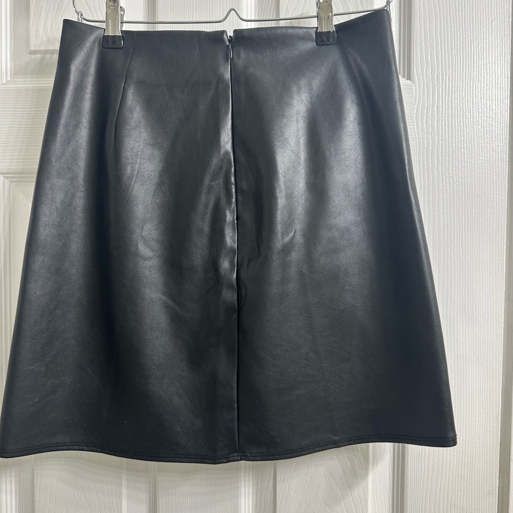 Old navy leather like mini skirt